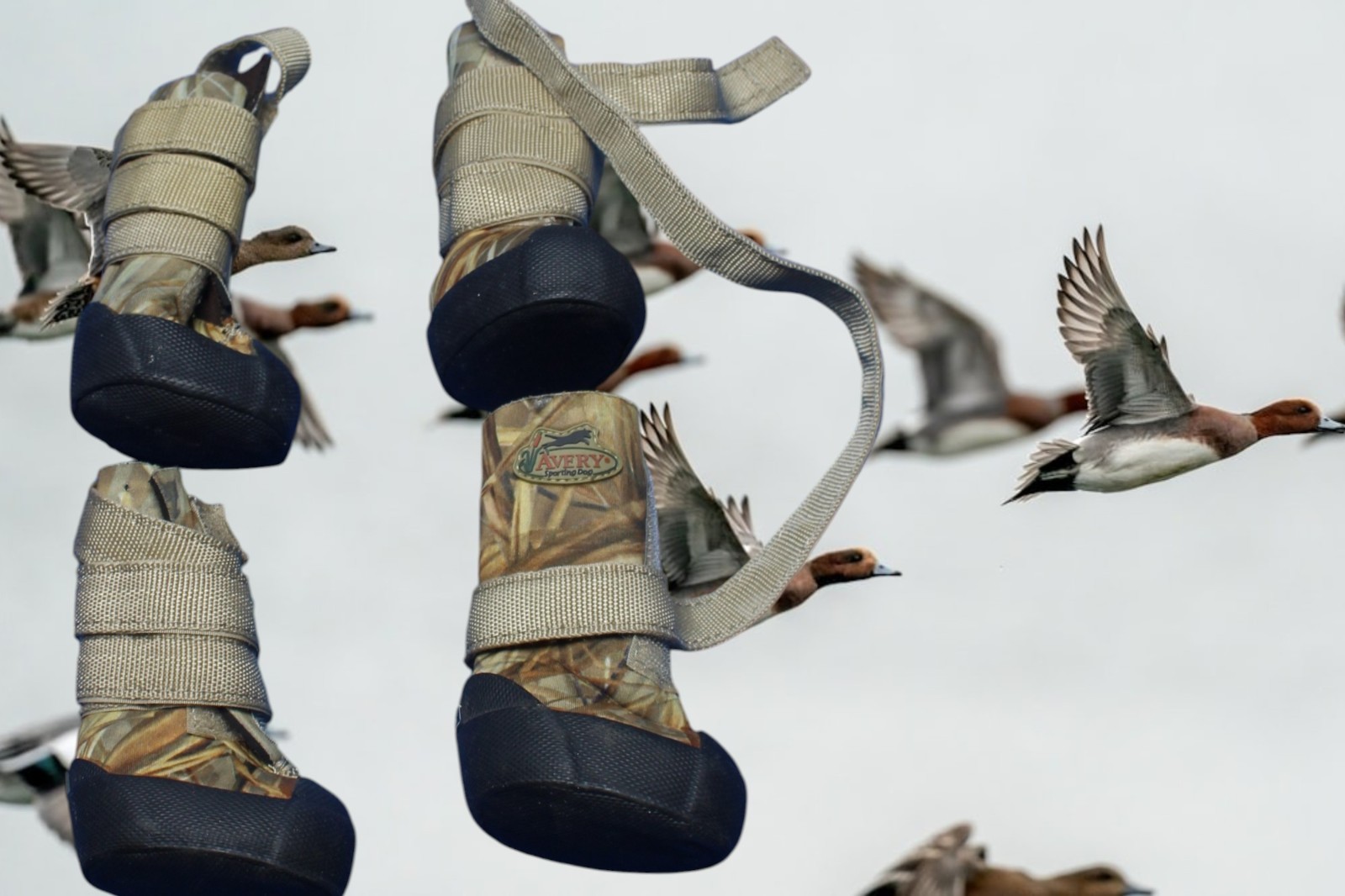 Avery Neoprene Dog Boots Camo Set 4 Textured Non-Skid Soles w/ straps Sz small