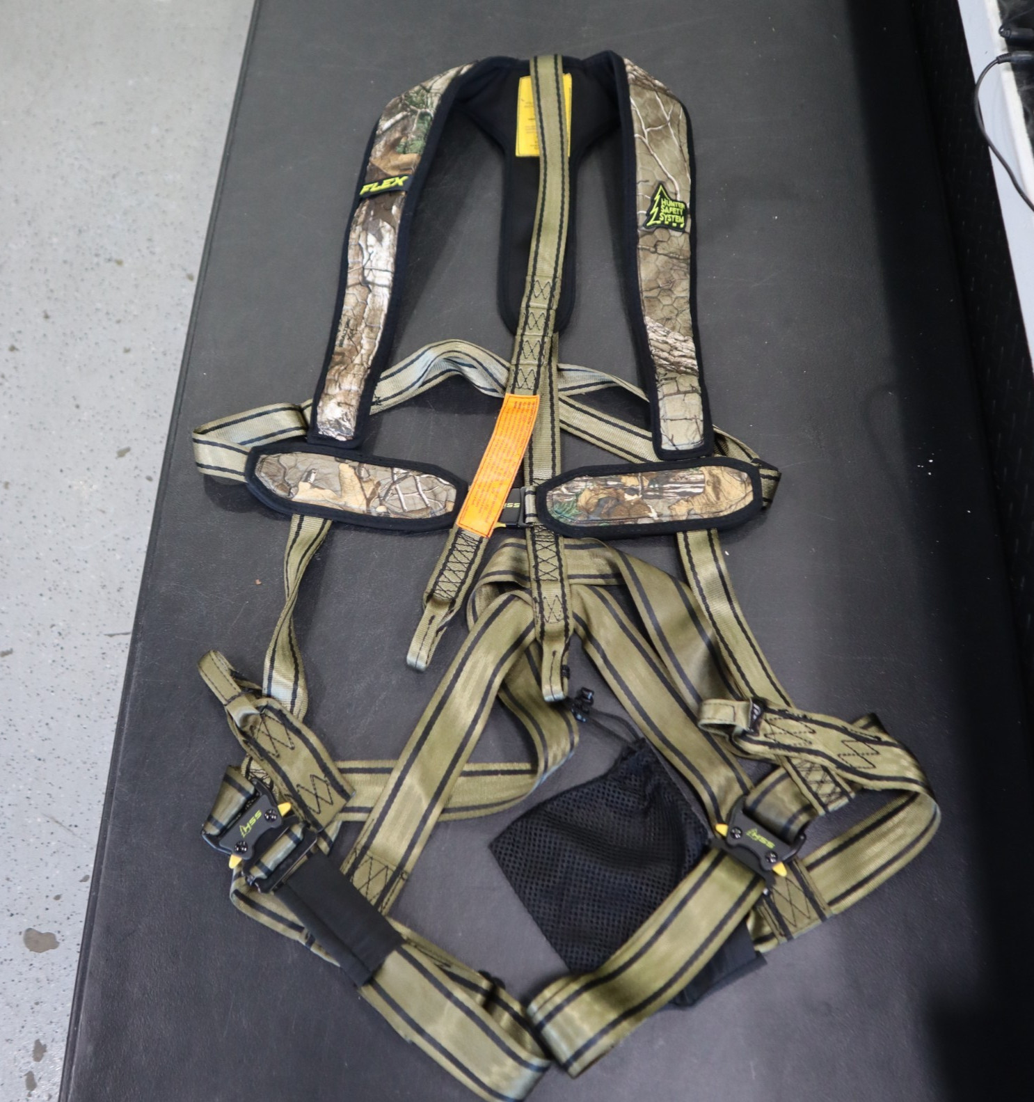 New Hunter Safety System Ultra-Lite Flex Harness Size 2X/3X Realtree HSS-320