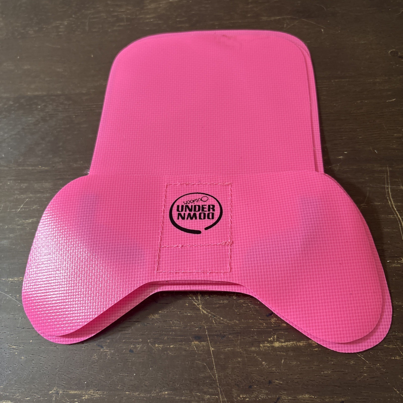 Poultry Saddle Chicken’s Down Under Outdoors Hot Pink Set Of 3
