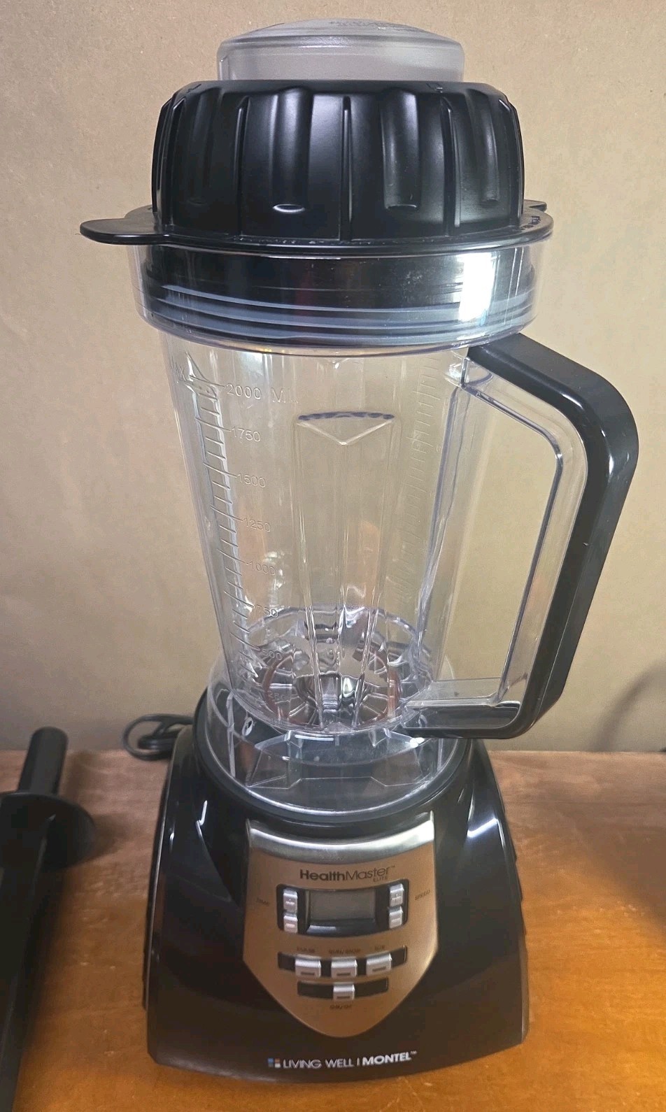 Health Master Elite JLA-8 Blender 8 Speed 70 Ounce Pitcher  Living Well Montel