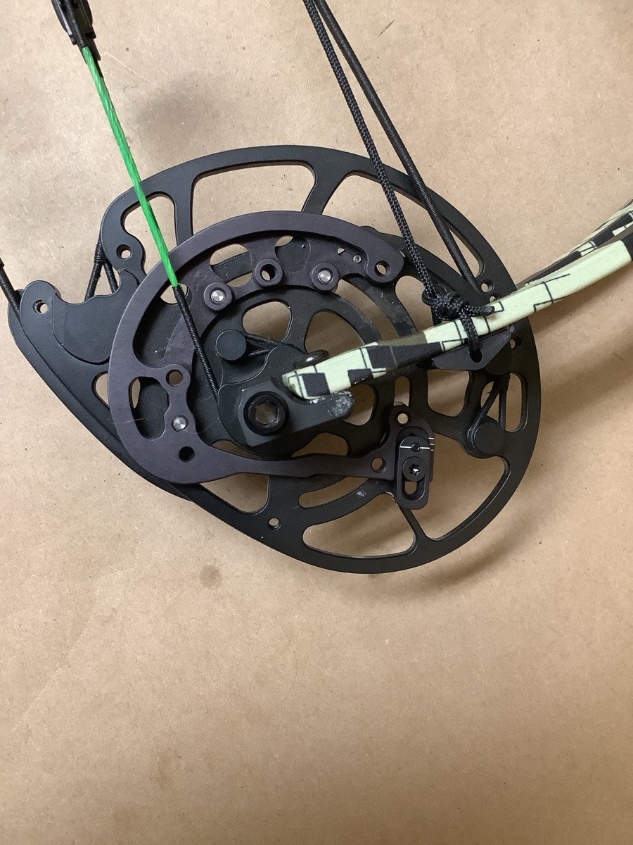 OBSESSION BOWS ULTRA MAG 360 RH DRAW COMPOUND BOW (G29020608)