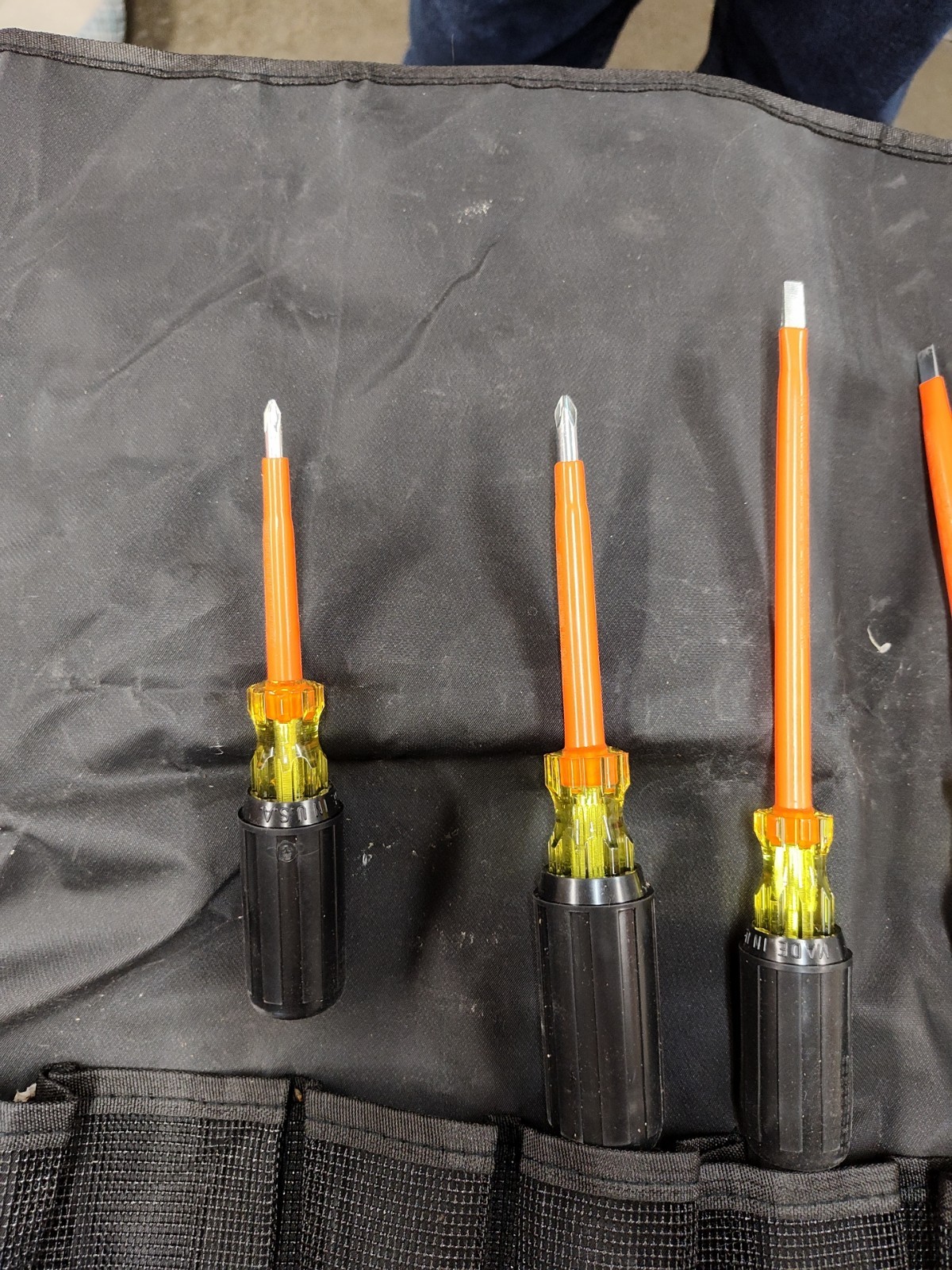 Cementex Basic Electrician's Tool Kit Set of 8 with Roll Case TR-9ELK