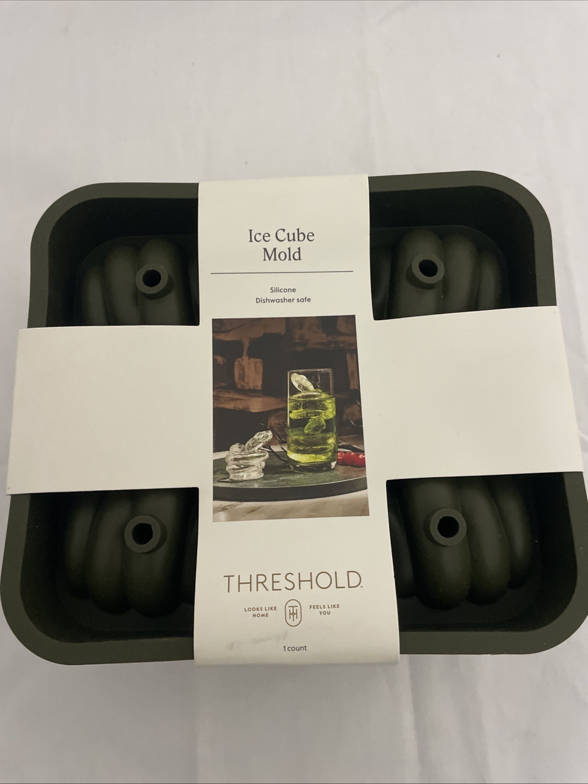 Threshold Ice Cube Mold Coiled Snake 4 Cavity Silicon Mold New