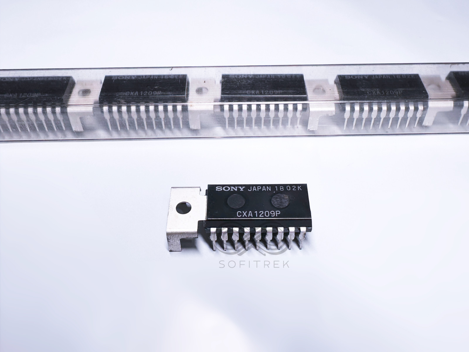 1X CXA1209P SONY High-Res RGB Predriver IC 1024x800 Display 18-DIP