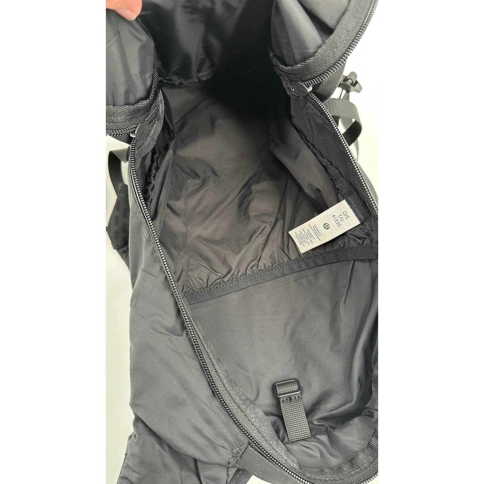 Lululemon Active Backpack 10 L O/S Black Hydration Comp Water Repel Reflective
