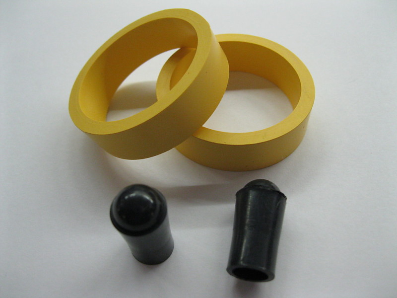 2 YELLOW PREMIUM FLIPPER RUBBER RINGS 1-1/2" x 1/2" w/ 2 FREE Black Tips