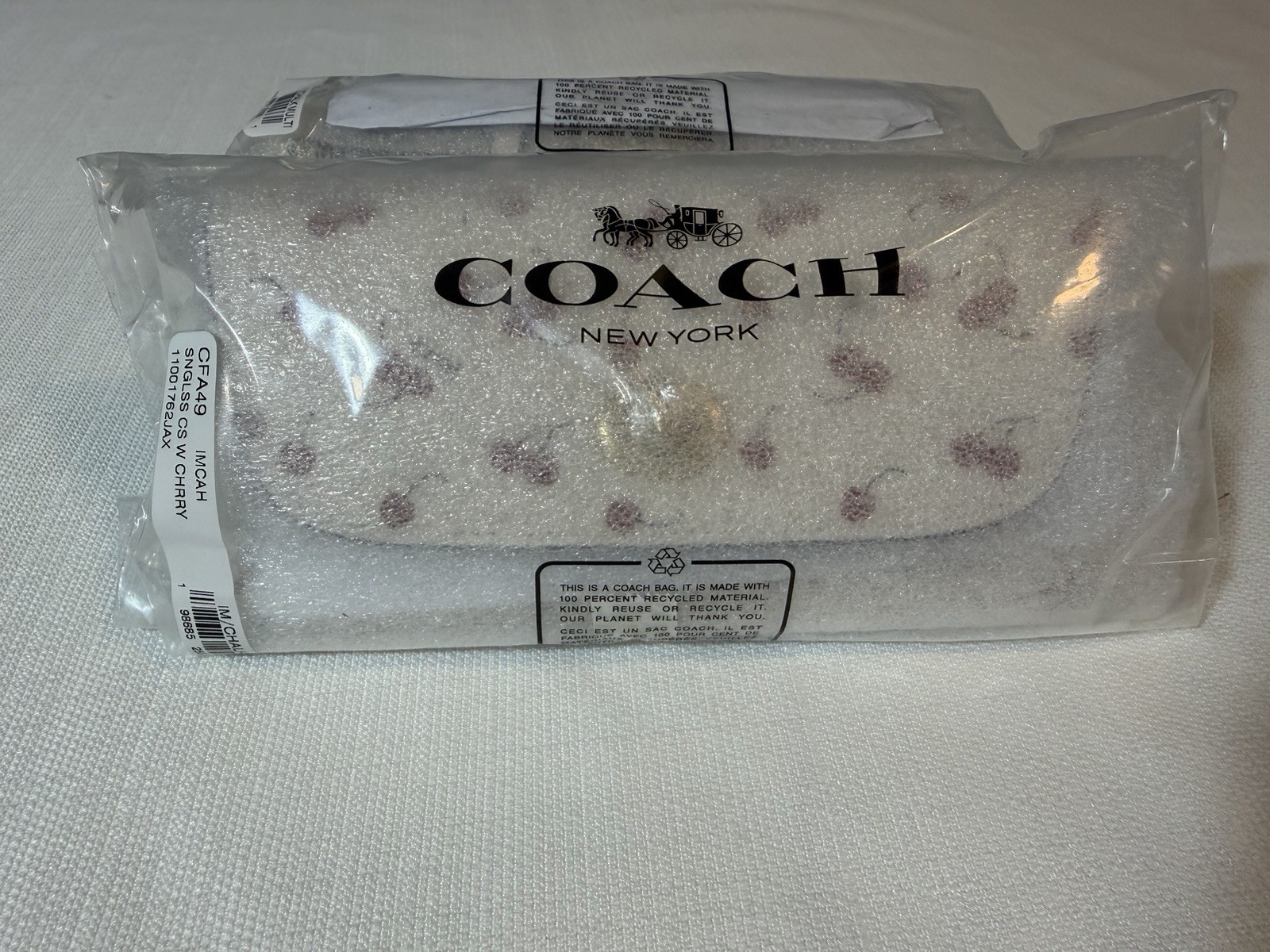 COACH Turnlock Sunglass Case 🍒 Cherry Print - Gold/Chalk Multi - NWT CFA49