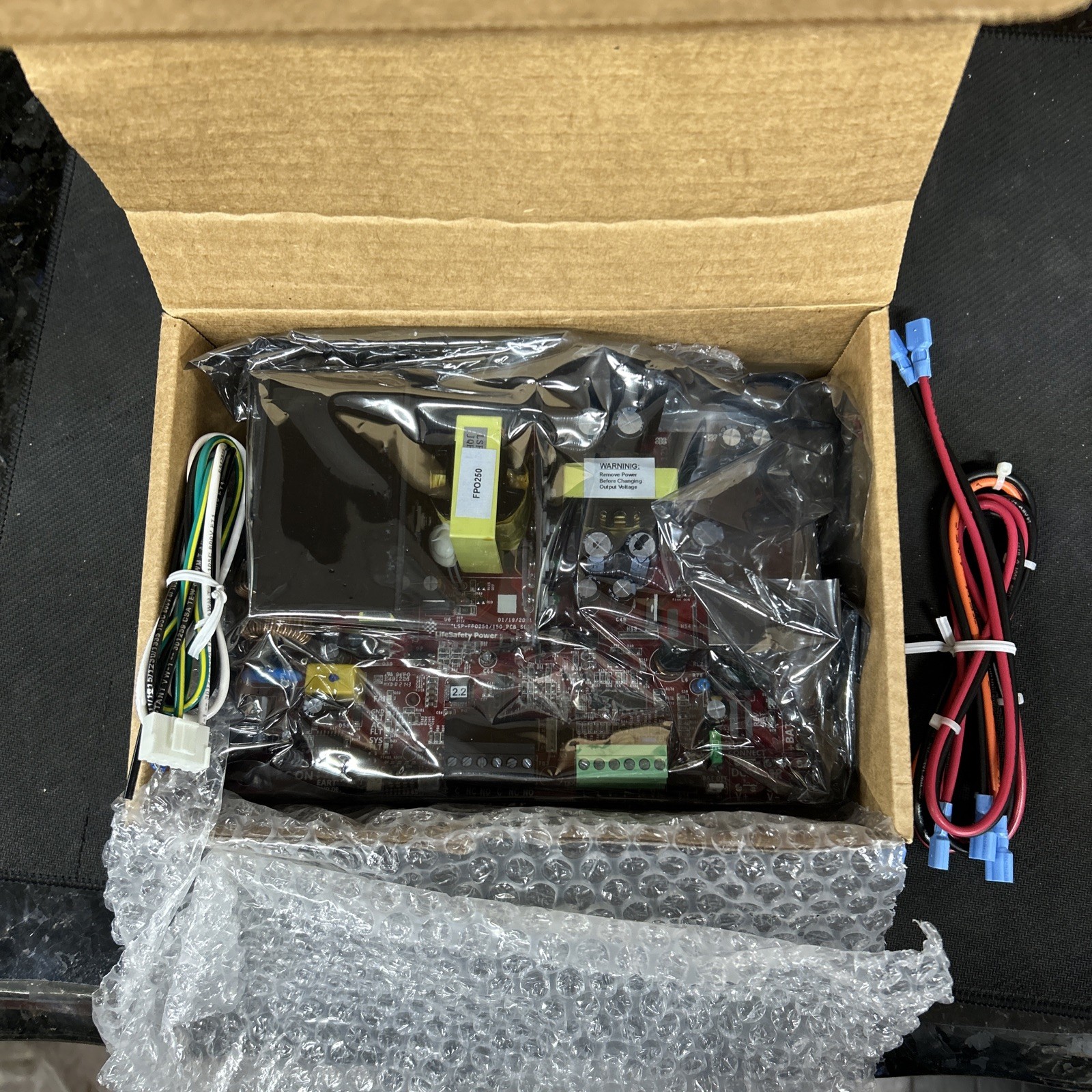 BRAND NEW  LIFESAFETY FPO250 A01-007 POWER SUPPLY