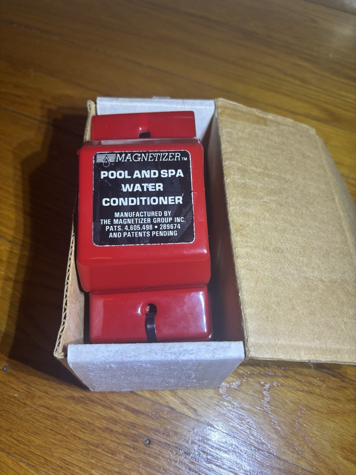Magnetizer Group Pool and Spa Water Patent 4,605.498 289674