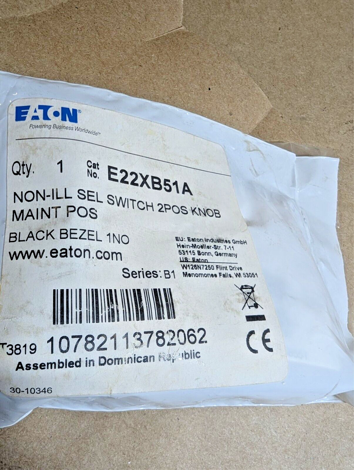 EATON Corporation E22XB51A Non-illuminated Selector Switch, Maintained (New)