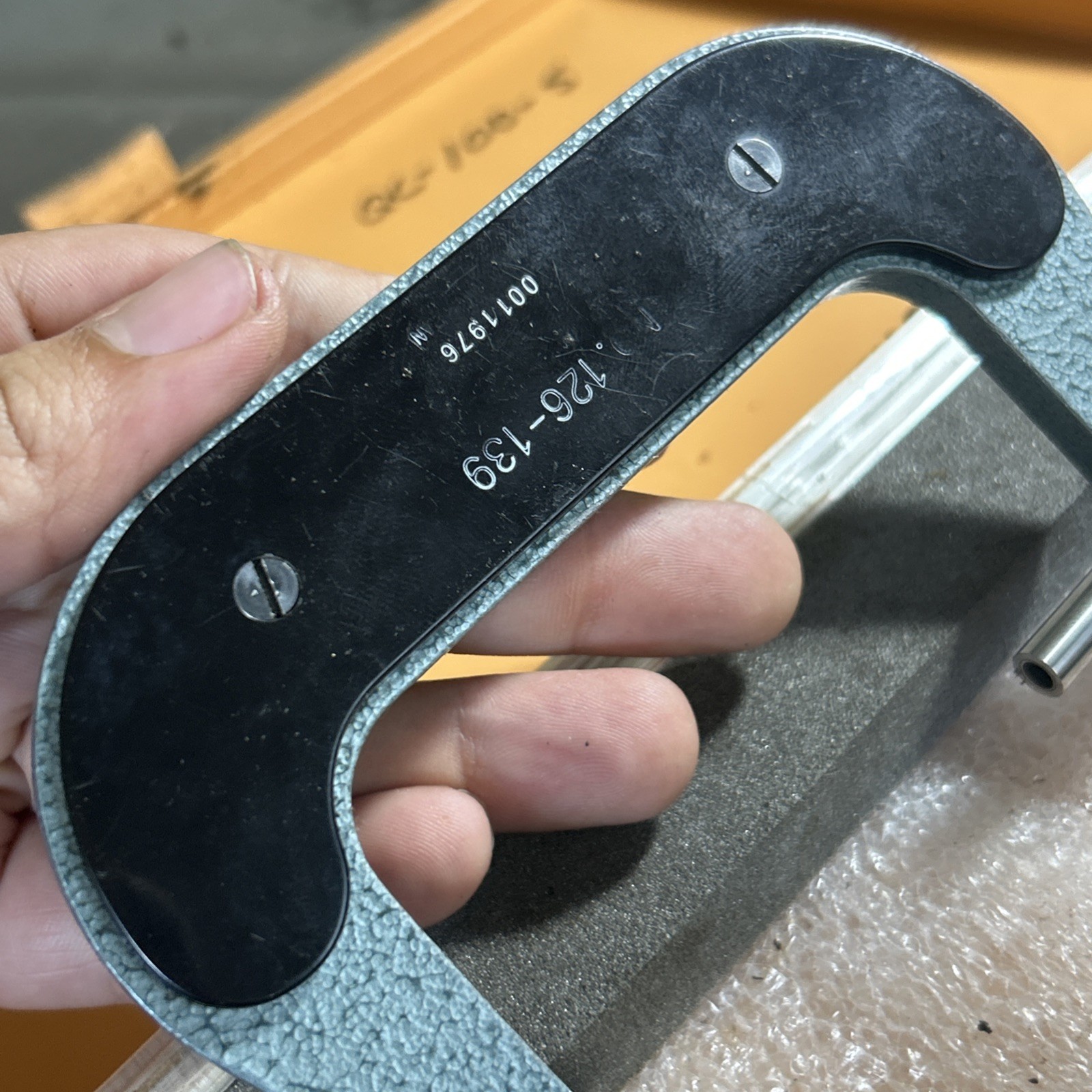 USED MITUTOYO 126-139 2-3" .001" THREAD MICROMETER