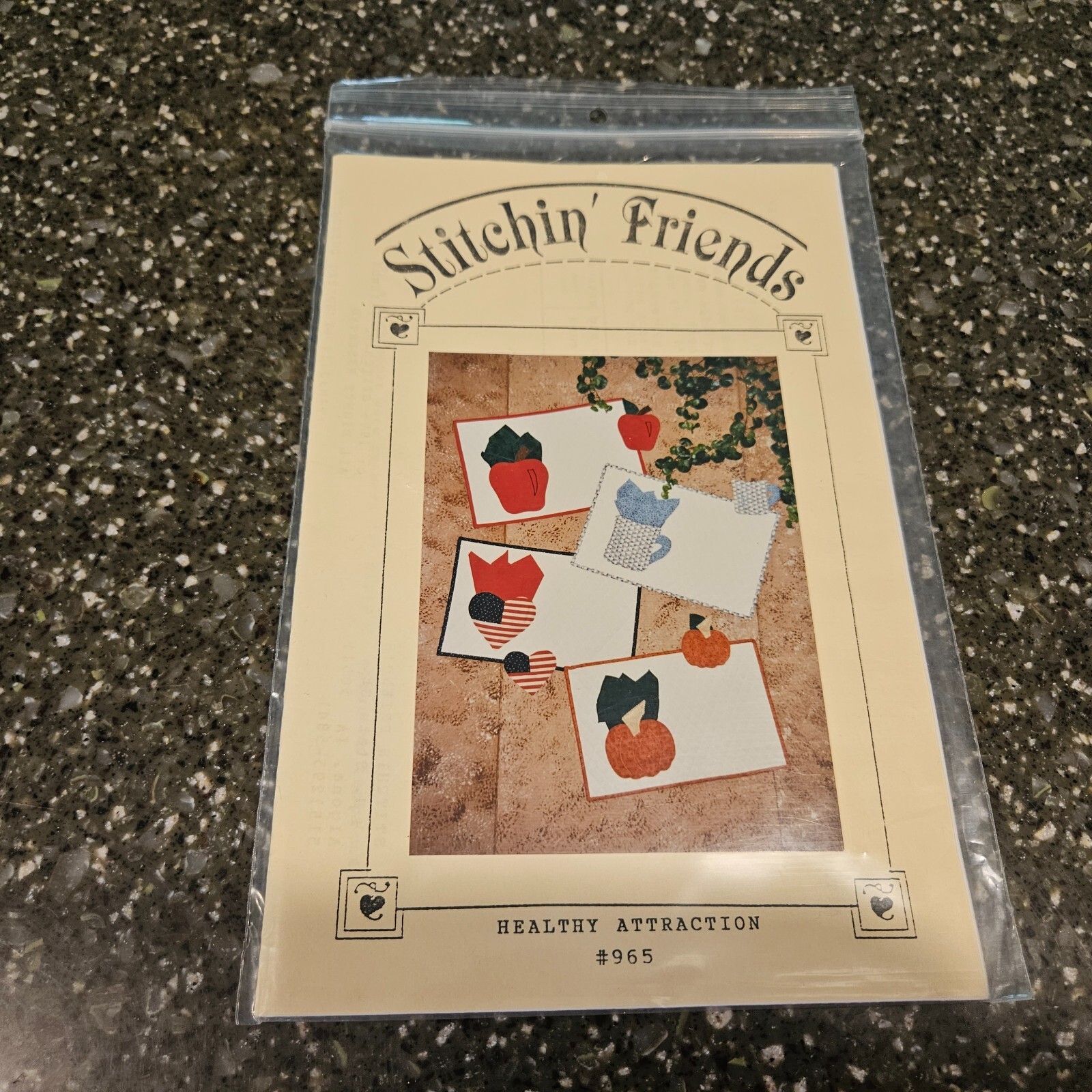 Stitchin' Friends Healthy Attraction Placemat Napkin Mug Mat Quilt Pattern #965