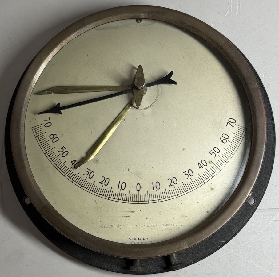 Vintage Moeller Instrument Co. Gauge
