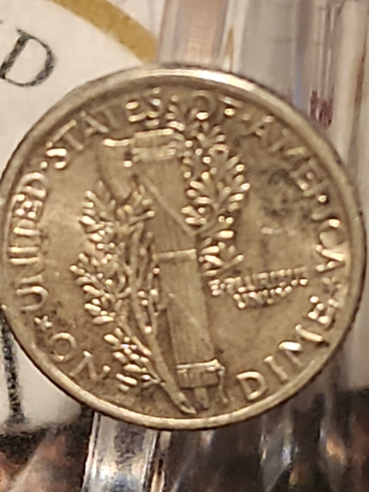 1917-P Mercury Silver Dime Great Condition FB - Full Split Bands