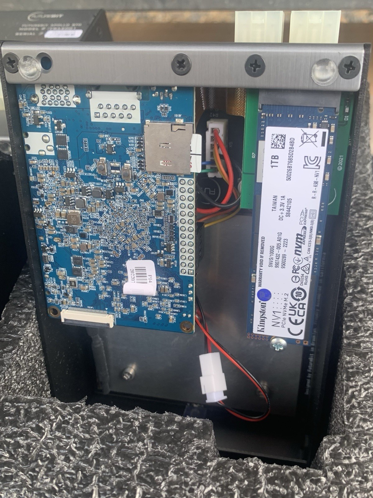 FutureBit Apollo1 BTC SHA-256 ASIC Bitcoin Miners (sold as 1set of 4miner UNITs)