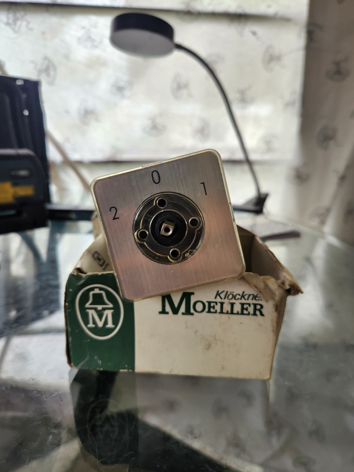 Klöckner Moeller T2-4-5/E Rotary Cam Switch 25A 600VAC 3-Position NOS W/ Box
