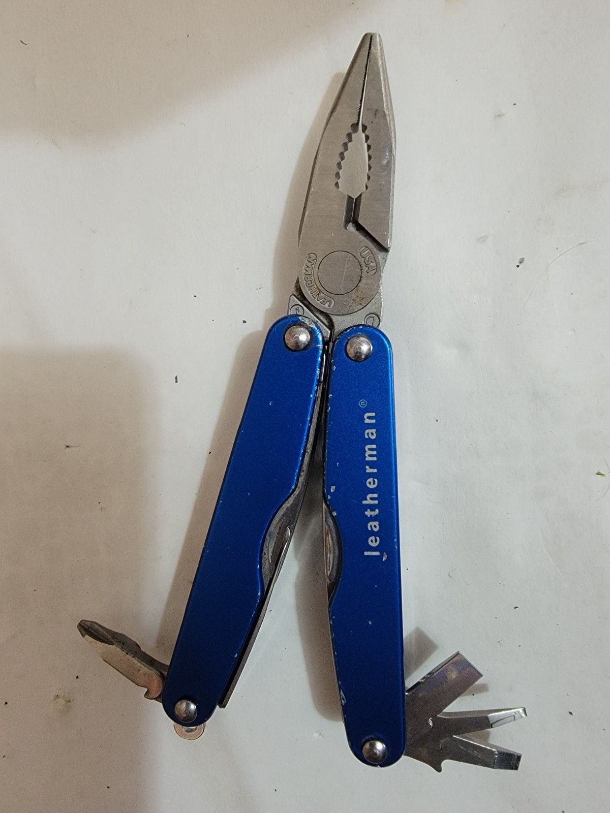 Leatherman Juice CS4 Blue Multi-Tool Folding Pliers Knife Scissors Corkscrew