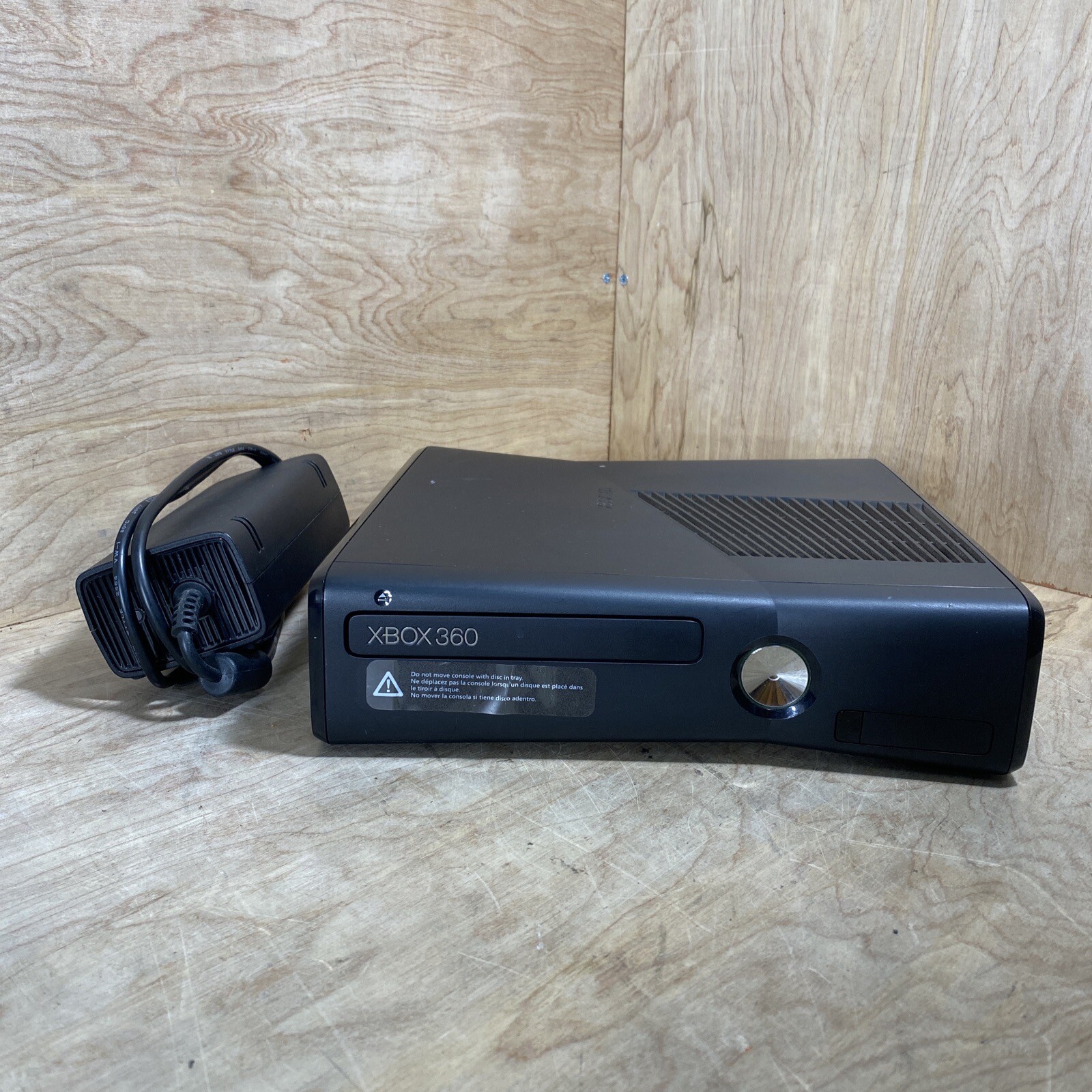 Microsoft Xbox 360 S Console Model 1439 - TESTED