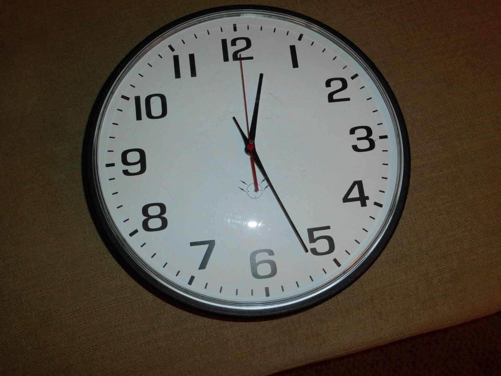 MIDWEST TIME CONTROL WIRELESS WALL CLOCK ORIGINAL FREQUENCY 12" SIZE BATTERY POW