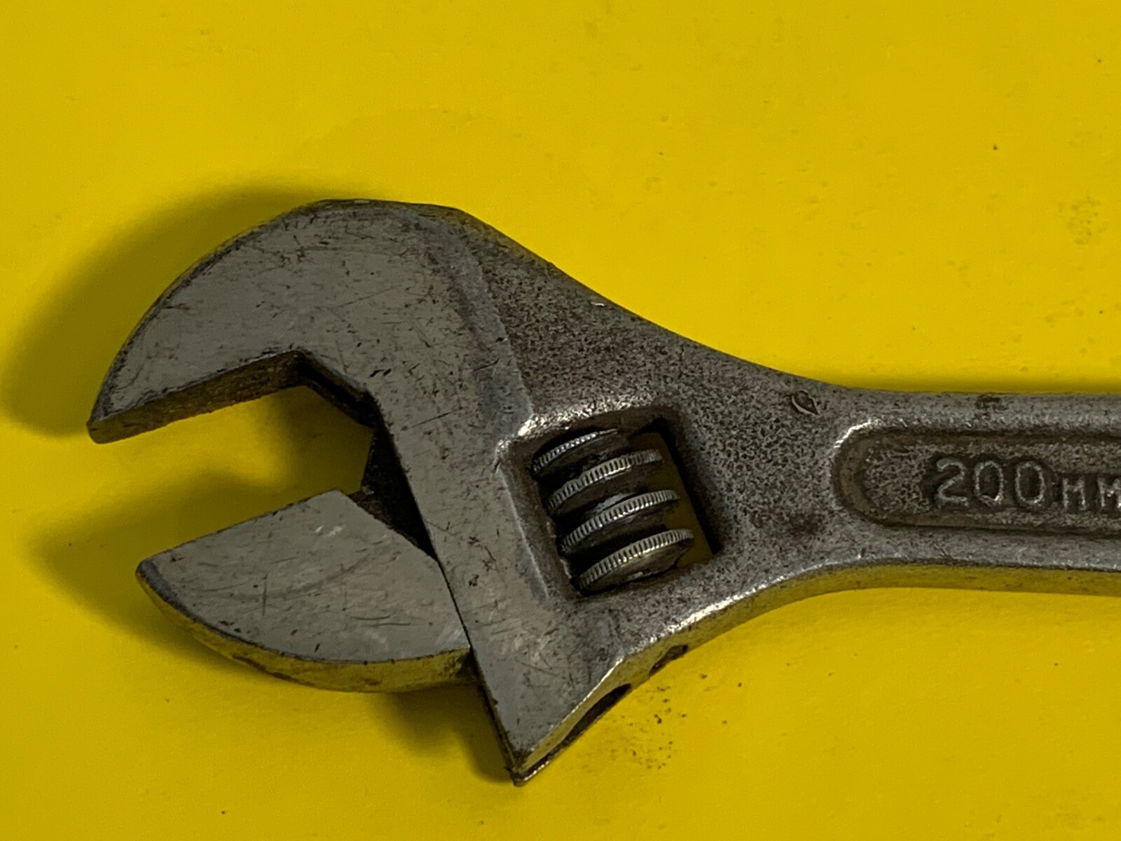 STRONG HIT 200MM ADJUSTABLE WRENCH