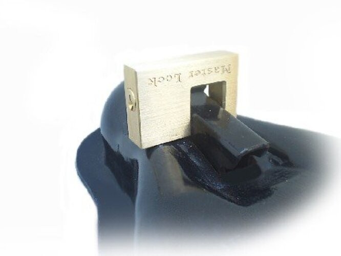 Master Lock 605DAT Shackle 15/16" Length x 7/16" Inner Width, 2" Coupler Lock