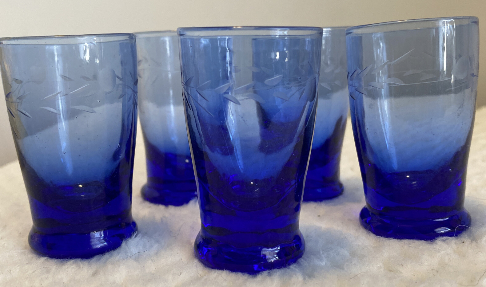 Set Of 5 Cobalt Blue Hand Blown Shot Glasses Etched  Leaves   2.25” T- 1.25”W