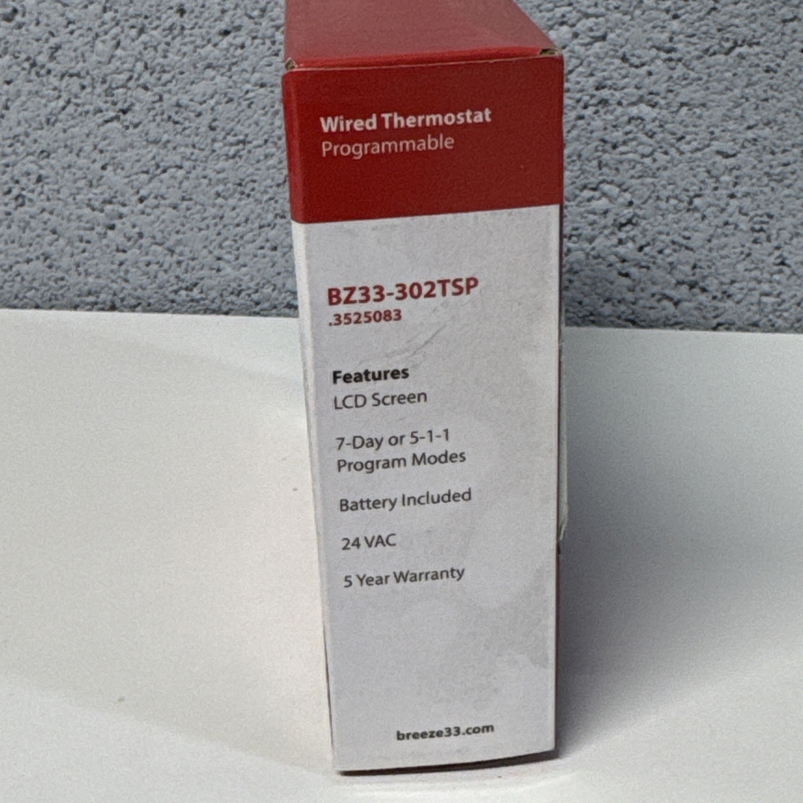 Breeze 33 Wired Thermostat Programmable BZ33-302TSP NIB
