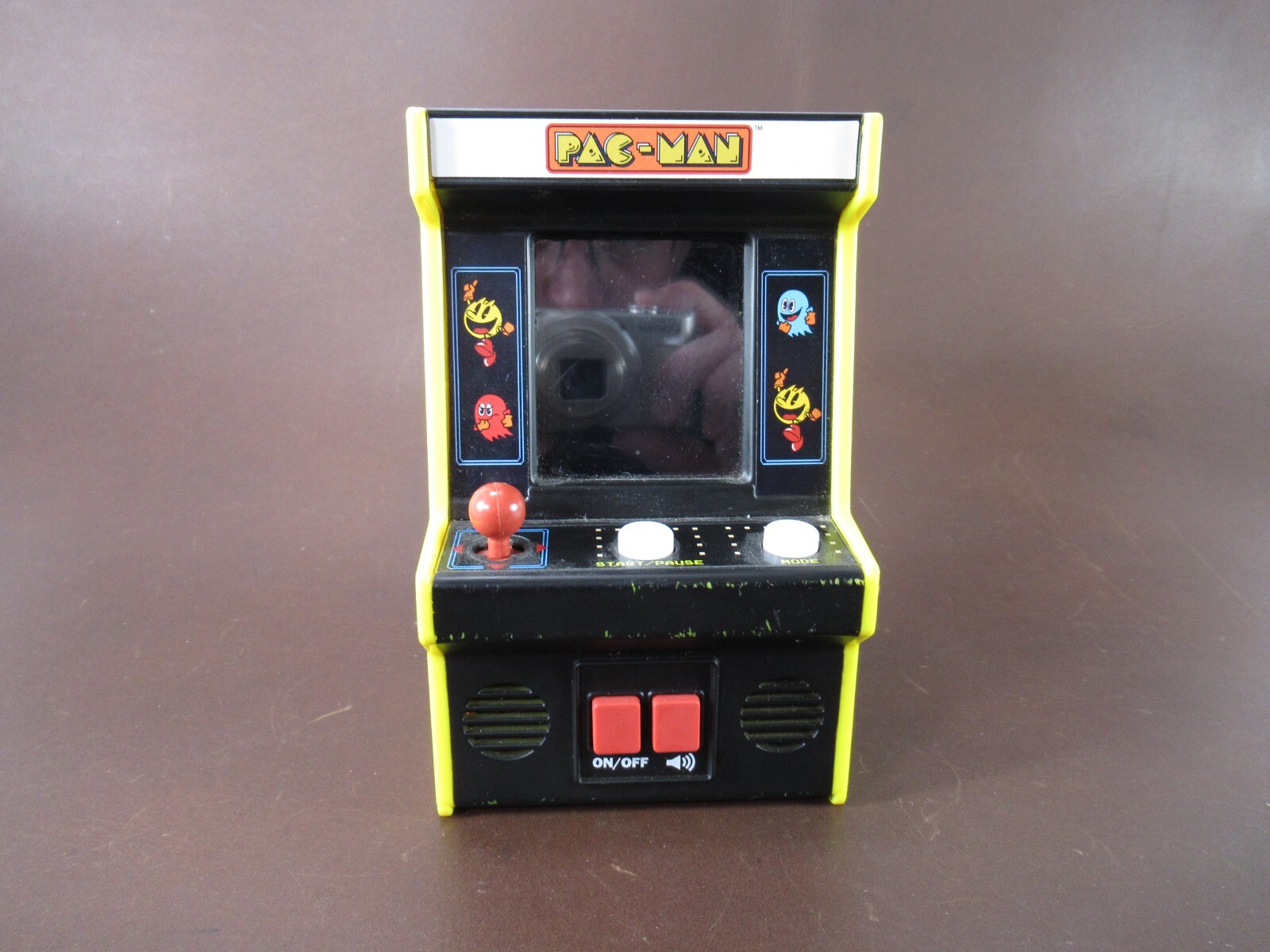 Tiny Arcade Pac-Man Miniature Game Multicolor - Item Number 09562, (R FD)