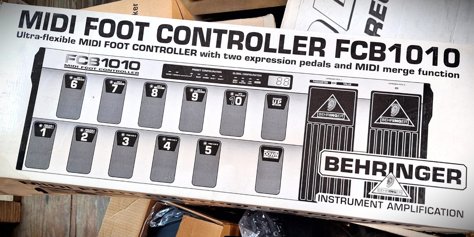Behringer FCB 1010 MIDI Foot Controller with 2 Expression Pedals (NIB) !