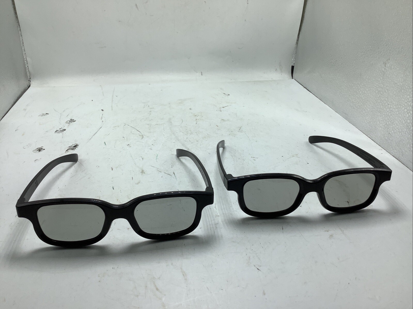 Lot of 2 REAL D 3D Movie Theater Film Glasses - Adult