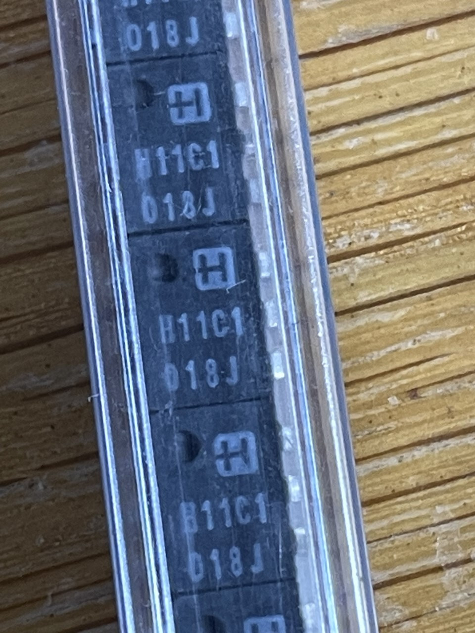 A lot of TWO (2) H11C1  or  SCS11C1  Opto-Isolator with SCR output in a PDIP6