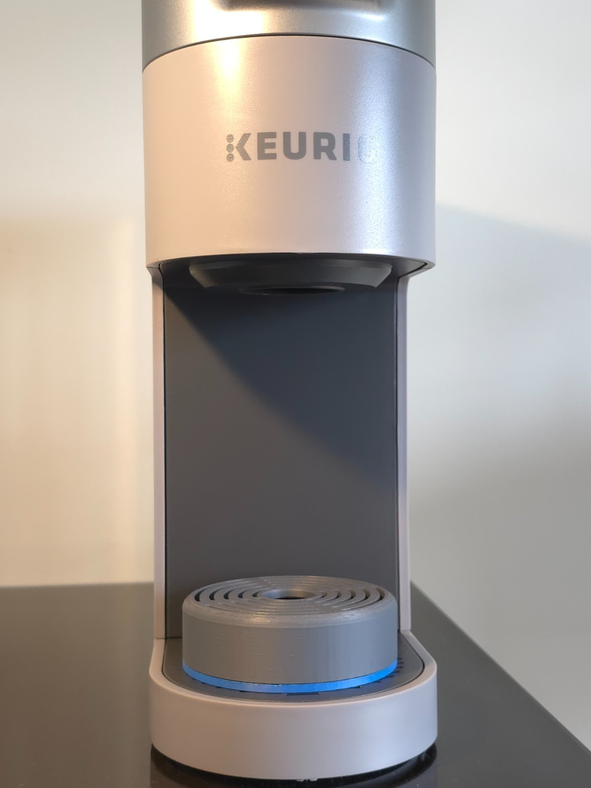 Anti-Splash Adjustable Coffee Cup Riser Accessory for K-Cup Coffee Makers Gray
