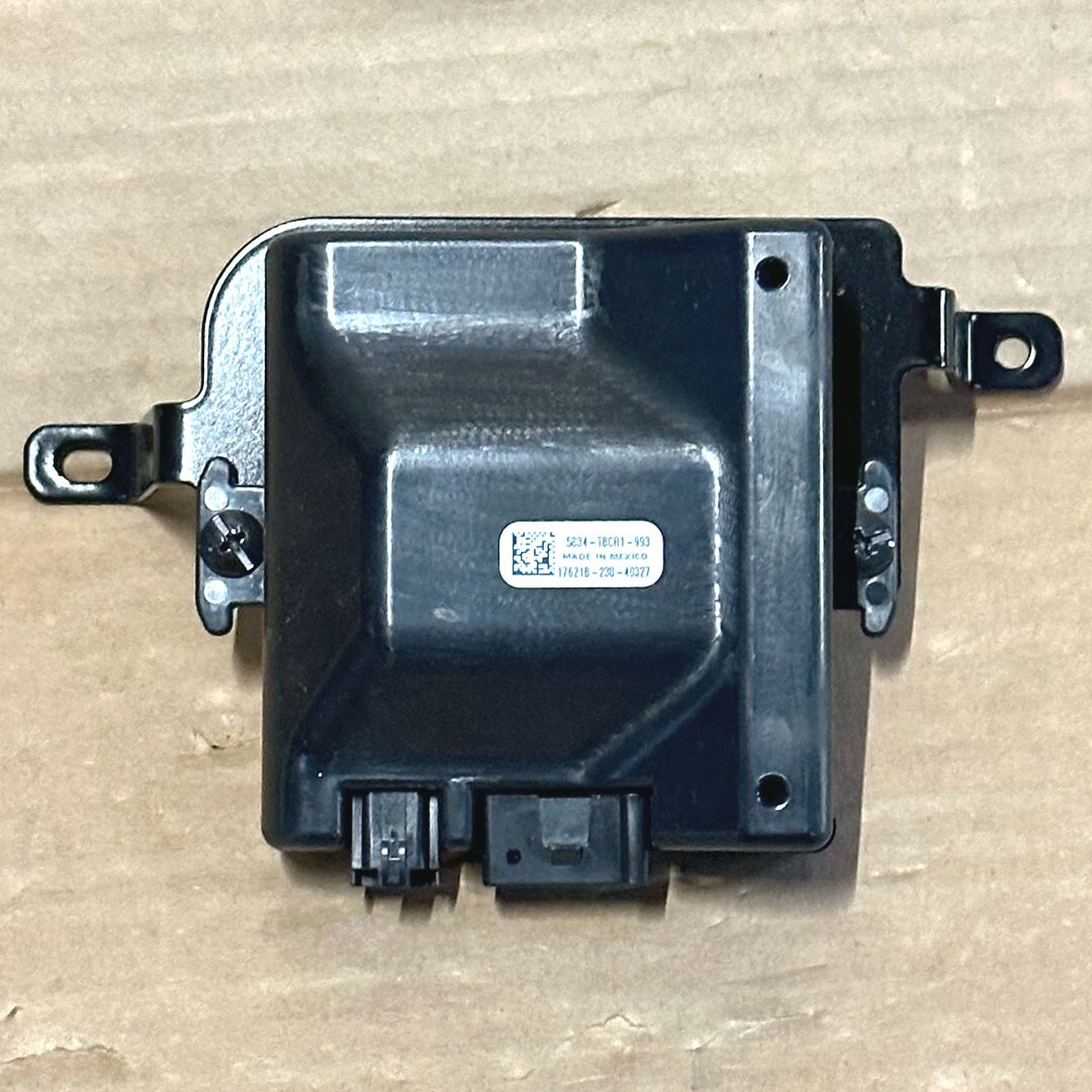 NEW OEM Mopar 21-24 Jeep Grand Cherokee Trailer Brake Control Module 82215834AC