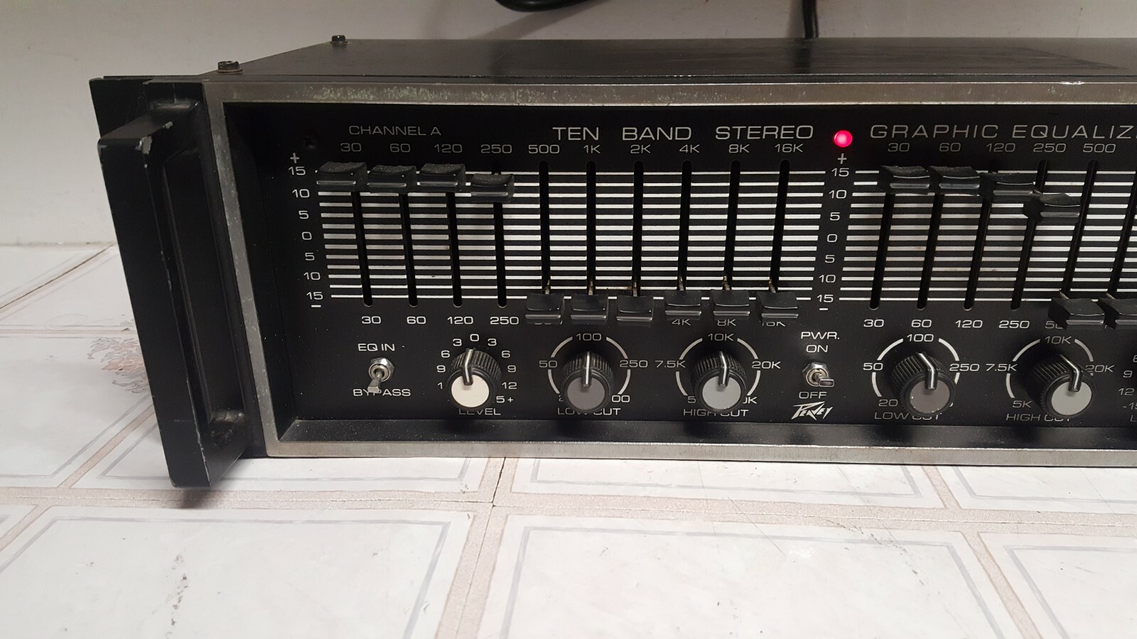 Peavey 10 Band Stereo Graphic Equalizer SEE PICS