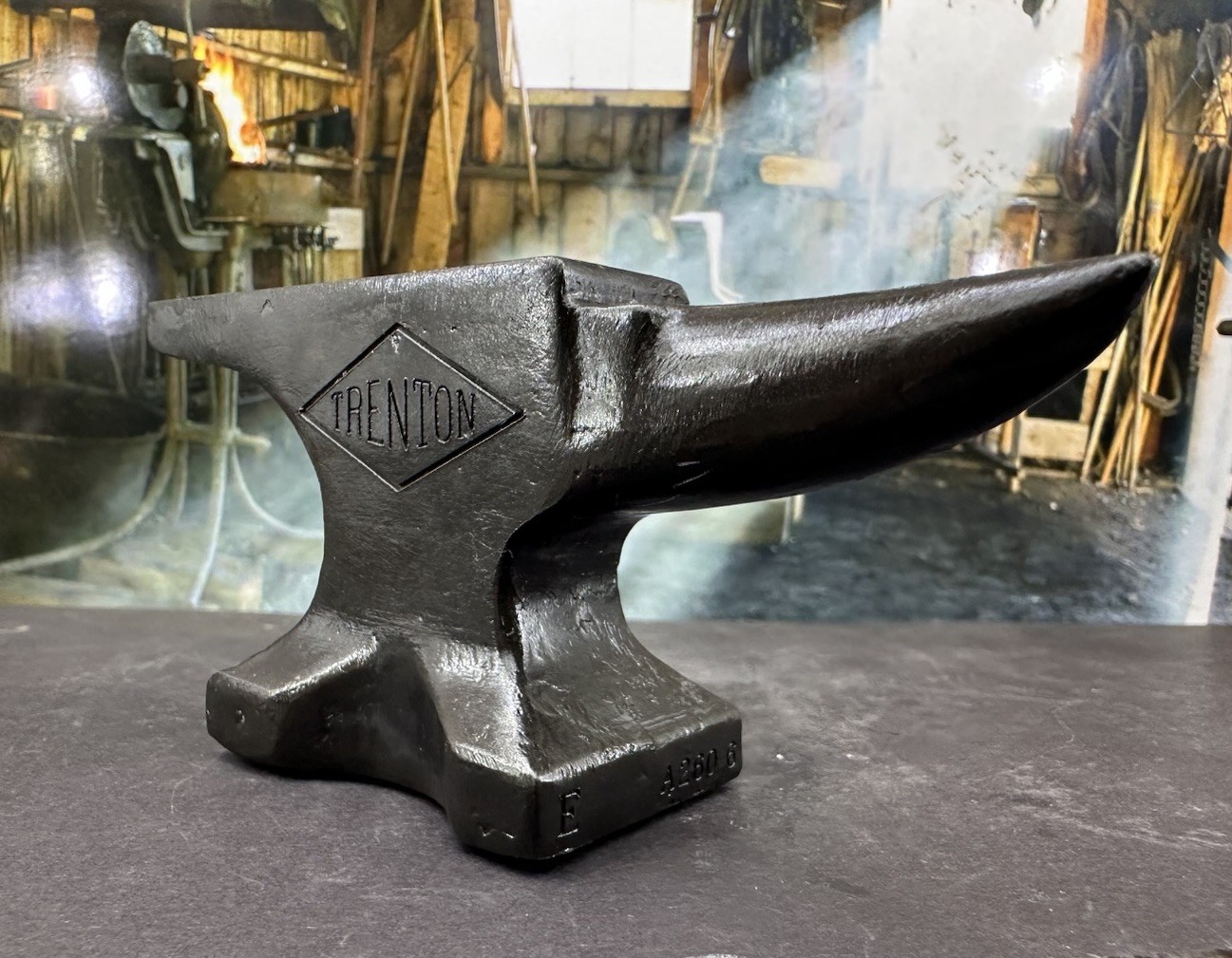 Tribute Art Mini TRENTON Blacksmith Anvil Solid Lead Wrought Iron LOOK 1 Of 1