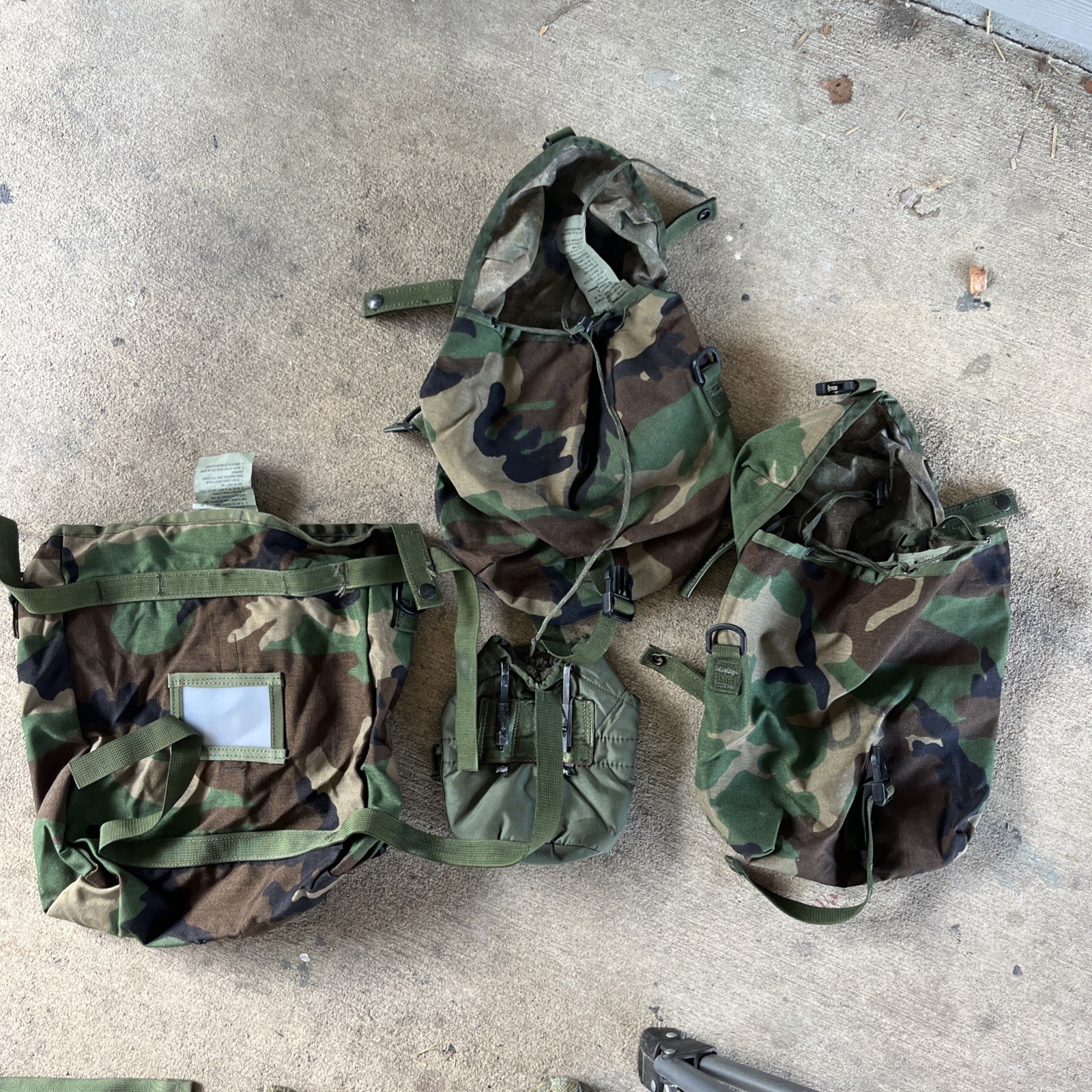MOLLE II 2 Sustainment Pouches , WATER CANTEEN, Radio Pouch