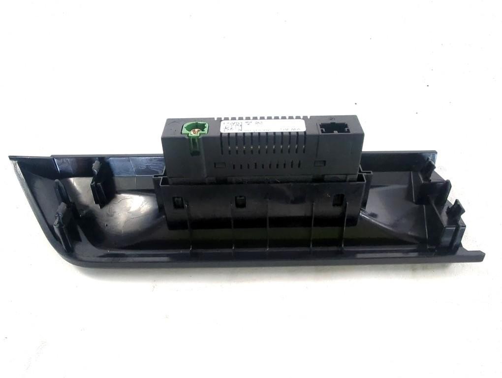 5NA035700 USB-C INPUT PORT VOLKSWAGEN GOLF 8.5 R-LINE 2.0 D 110KW AUT 5P (20