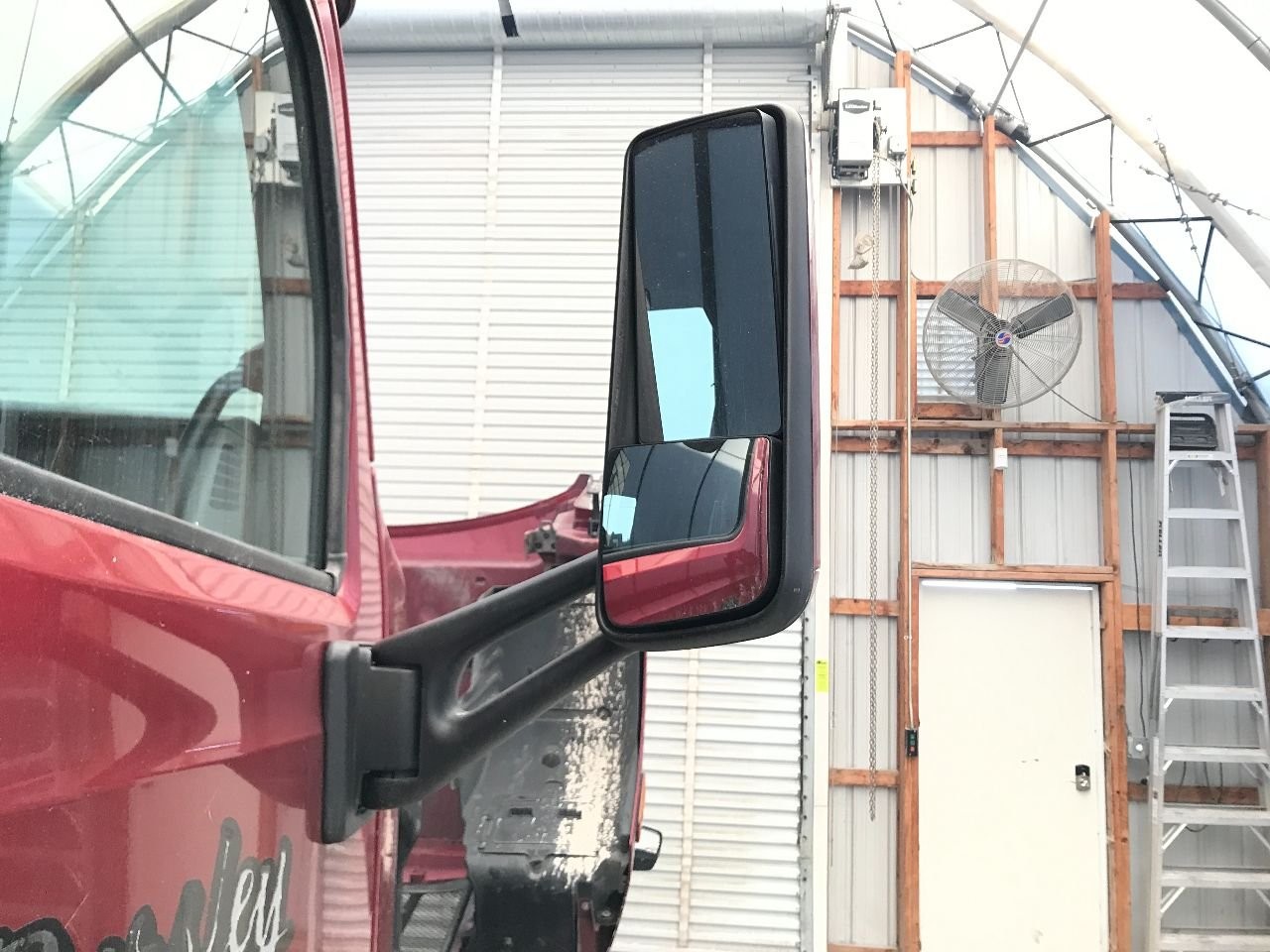 2013-2023 Peterbilt 579 POLY Right/Passenger Door Mirror - Used
