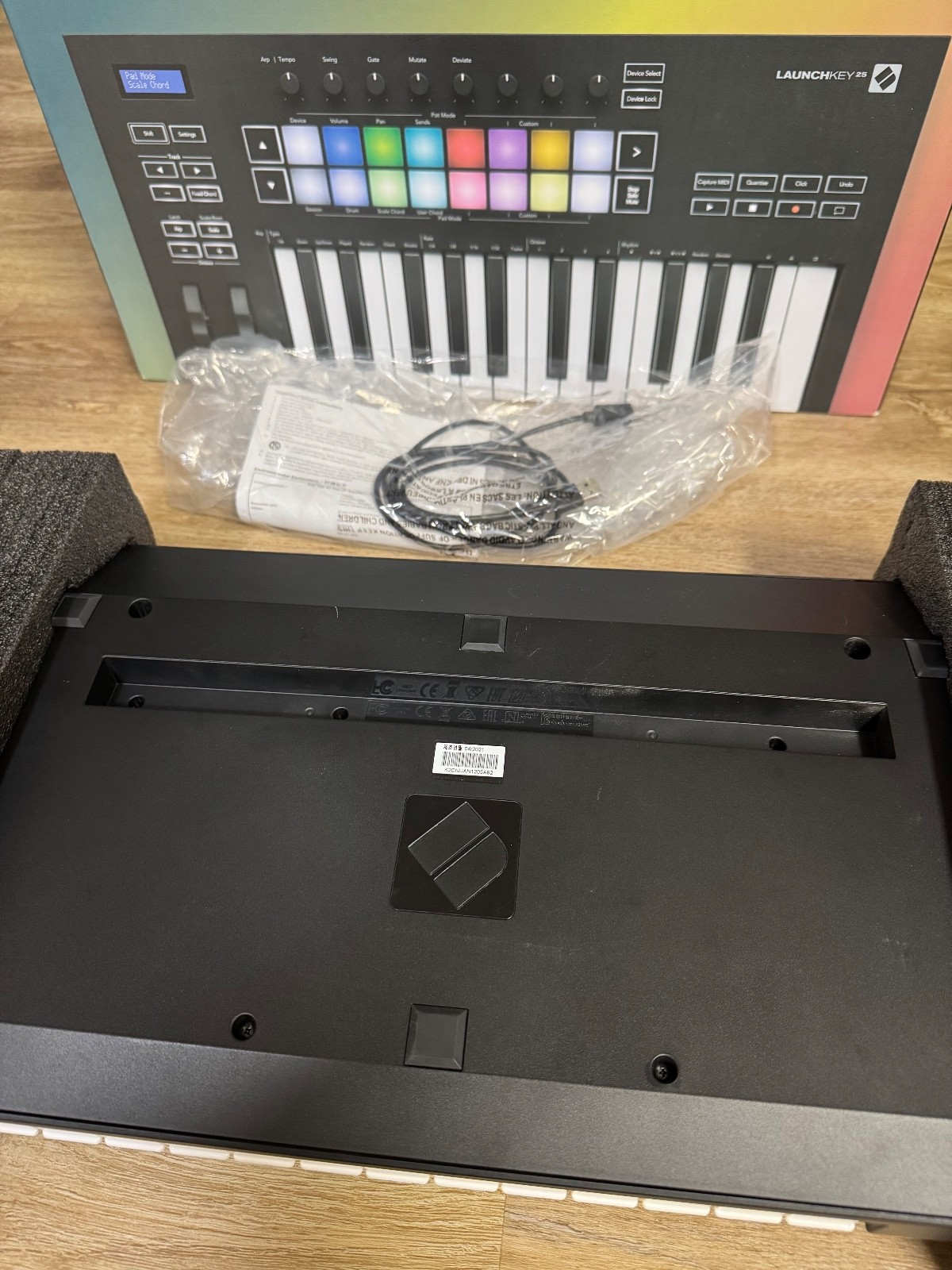 Novation Launchkey 25 Black *Great Condition* *Almost-Brand New*