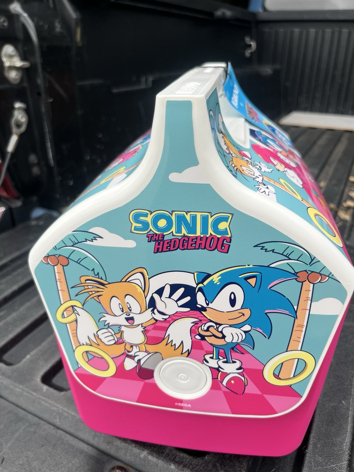 New Igloo Sonic 7 QTs Playmate