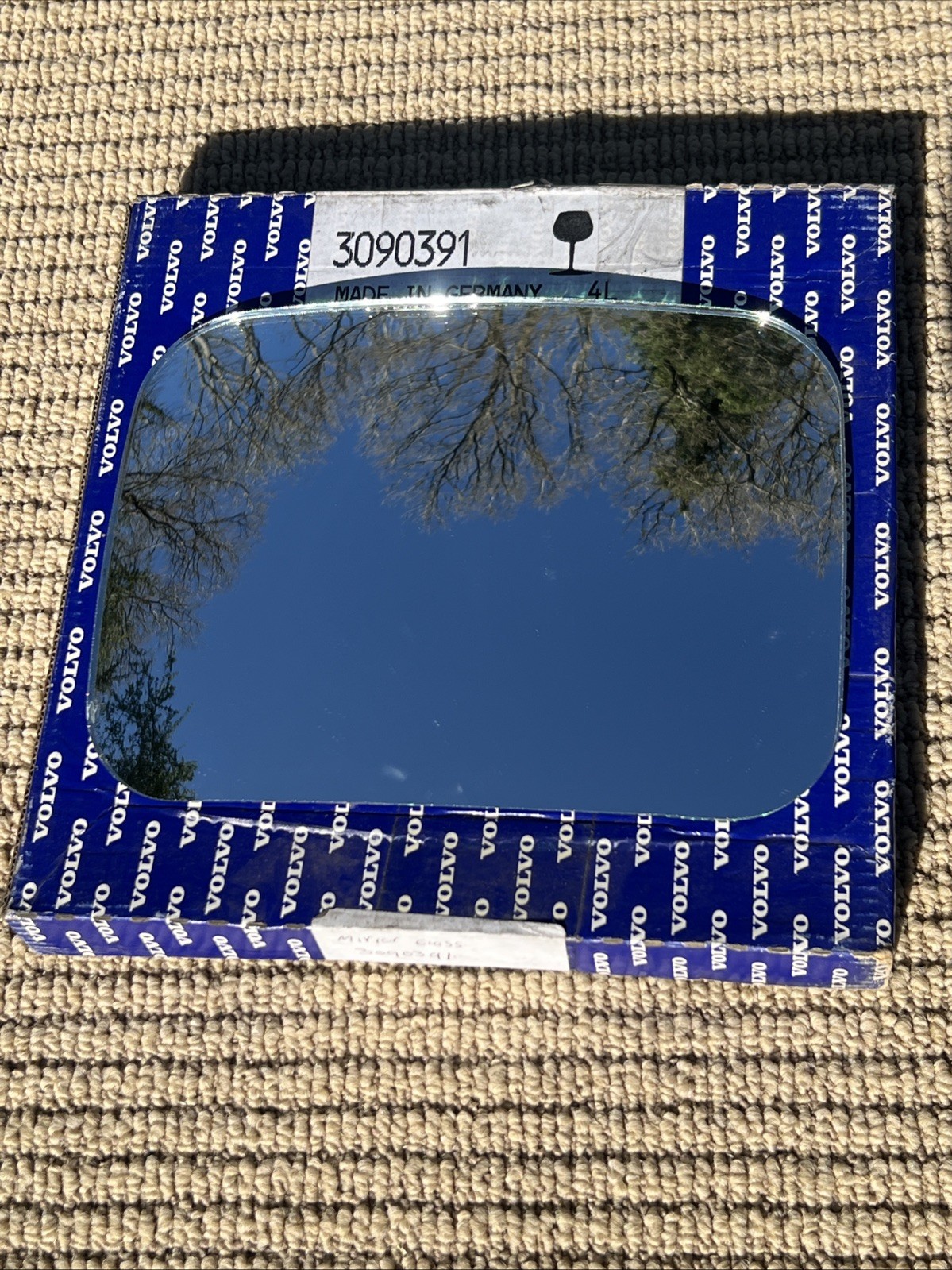 Genuine Volvo Part 3090391 Cab Wing Door Mirror Glass Volvo FL10 (1985-1998)