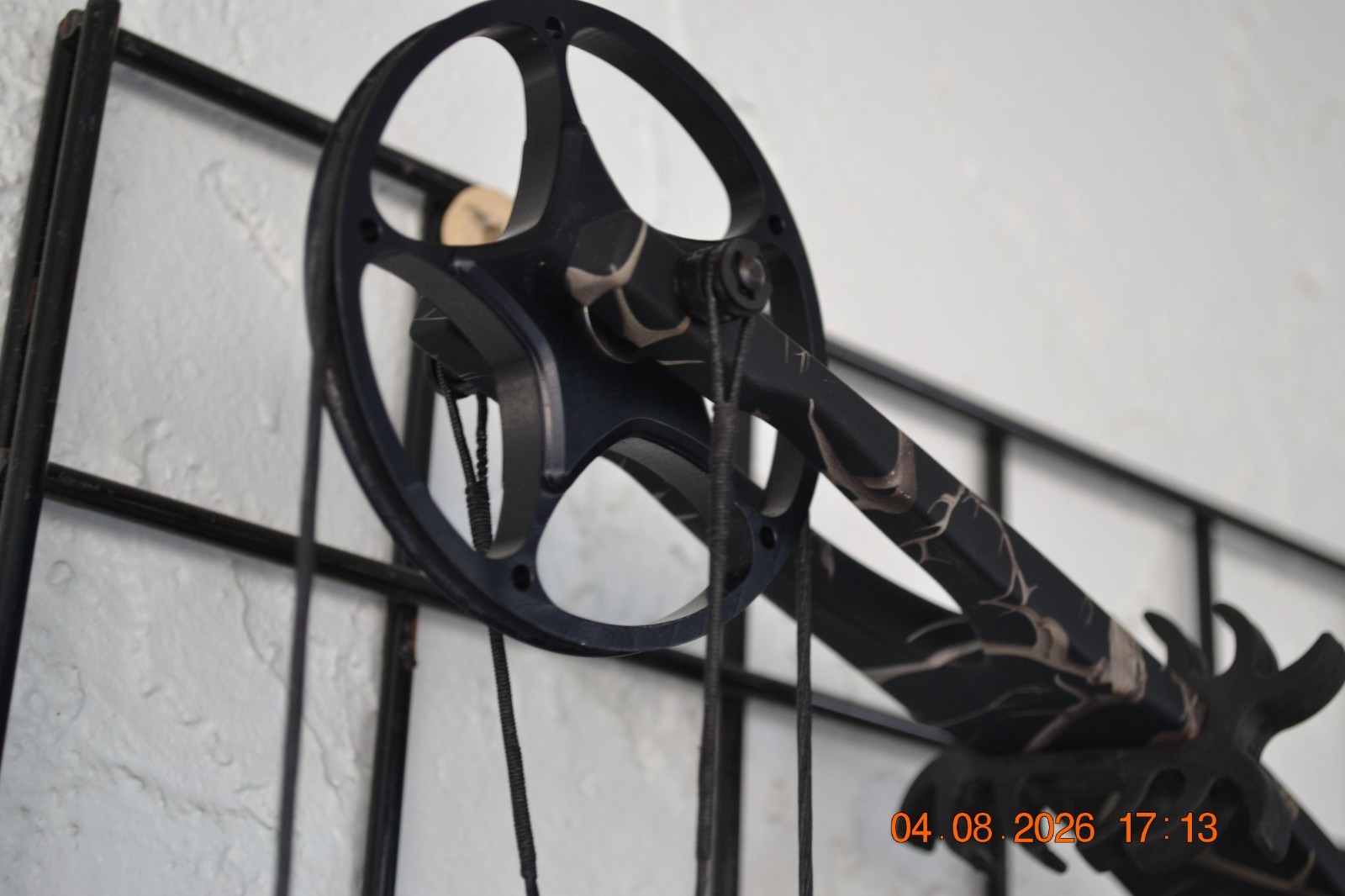 PSE Stinger 3G Compound Bow, Skull Works Camo, great shape