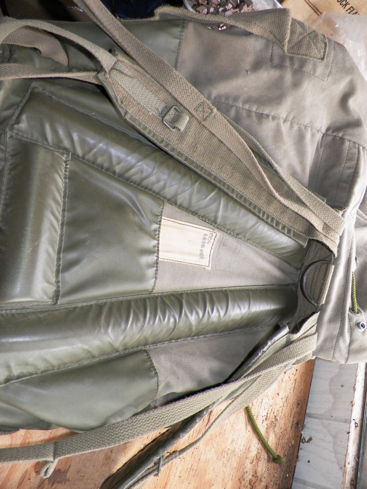 good used duffle bag backpack 1987 Lille doesn't smell bad good straps