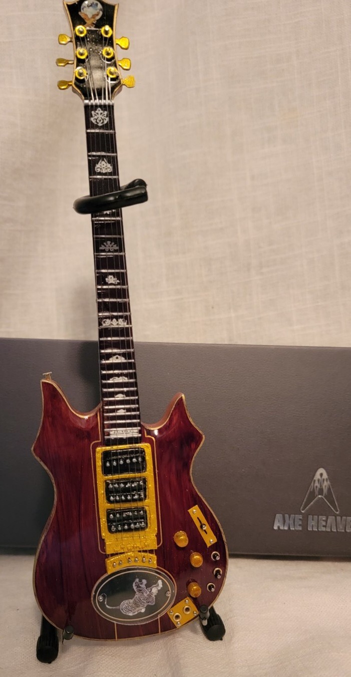 GRATEFUL DEAD JERRY GARCIA TIGER AXE HEAVEN MINIATURE REPLICA GUITAR