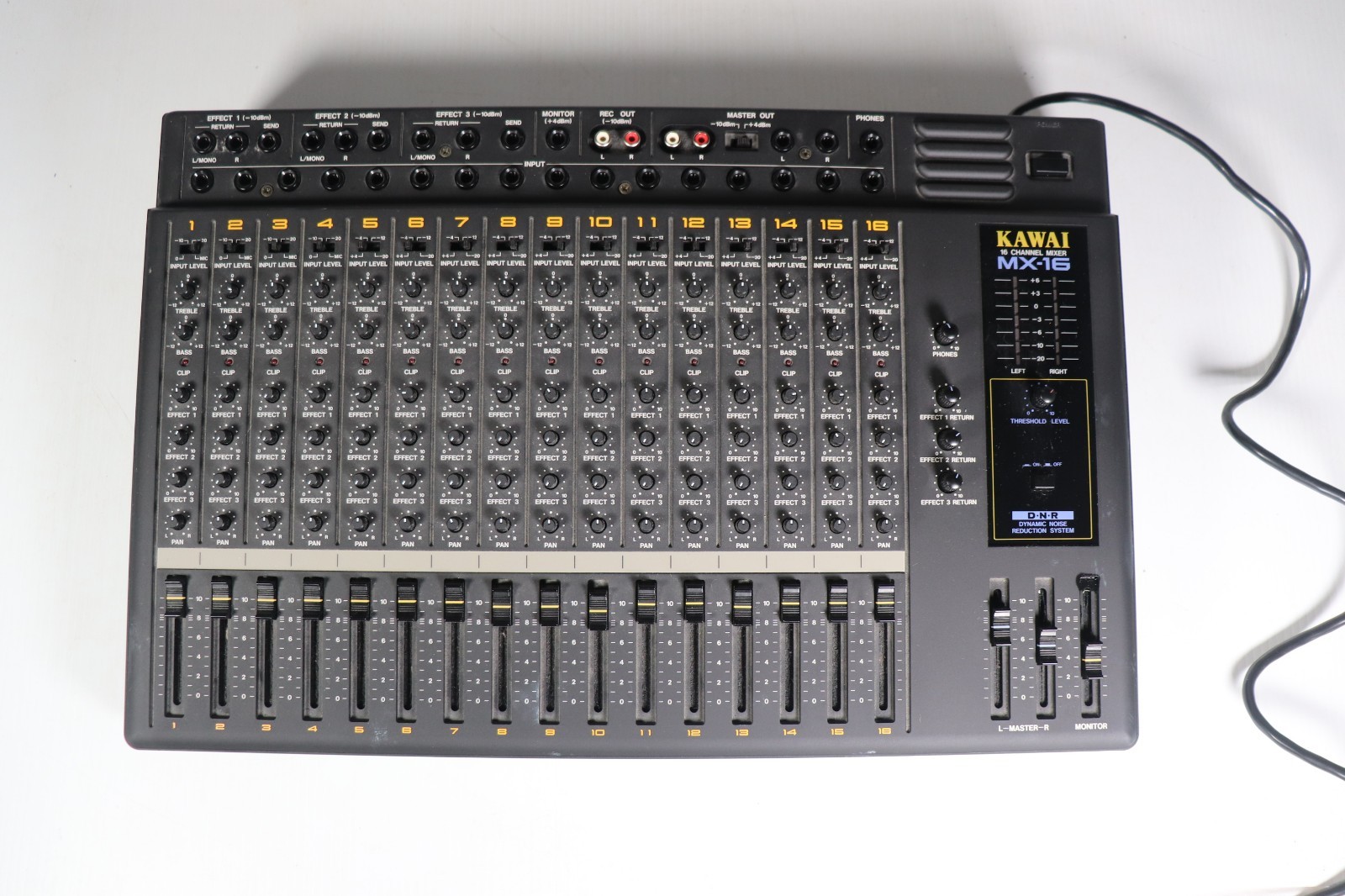 Kawai MX-16 16 Channel Compact Keyboard Mixer Audio Mixing Console Tested  b2