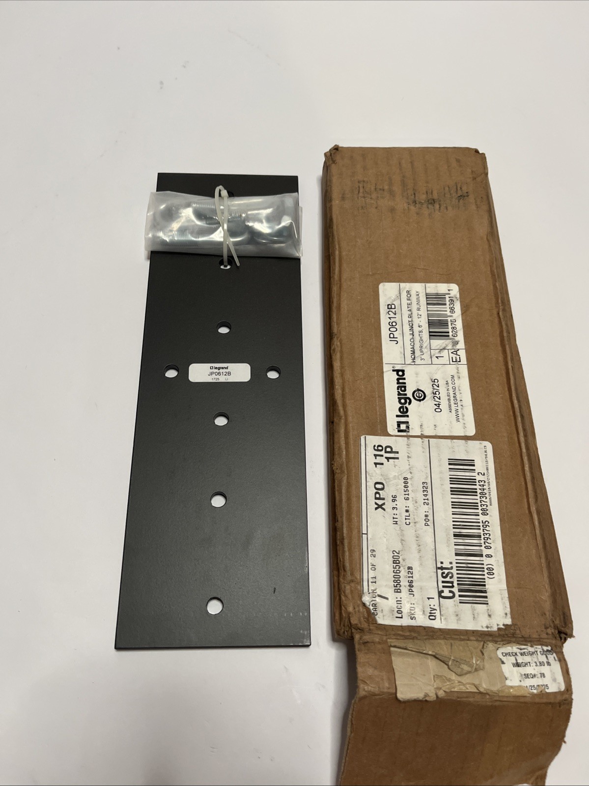 Legrand Homaco Junction Plate For 3'' Uprights Black for 6”-12” Runway JP0612B