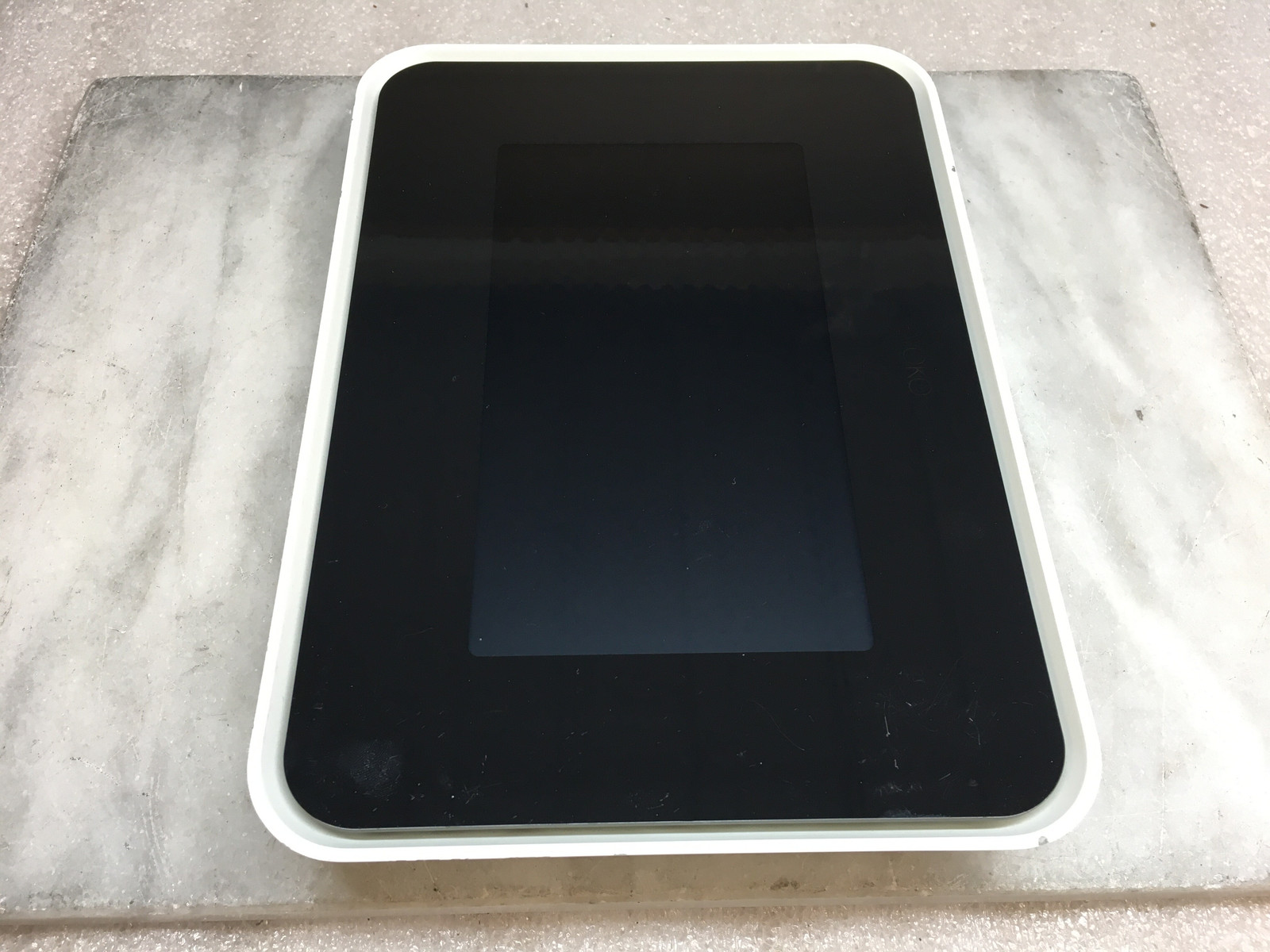 Evoko ERM1001 Room Booking System 8" Touch Screen Display