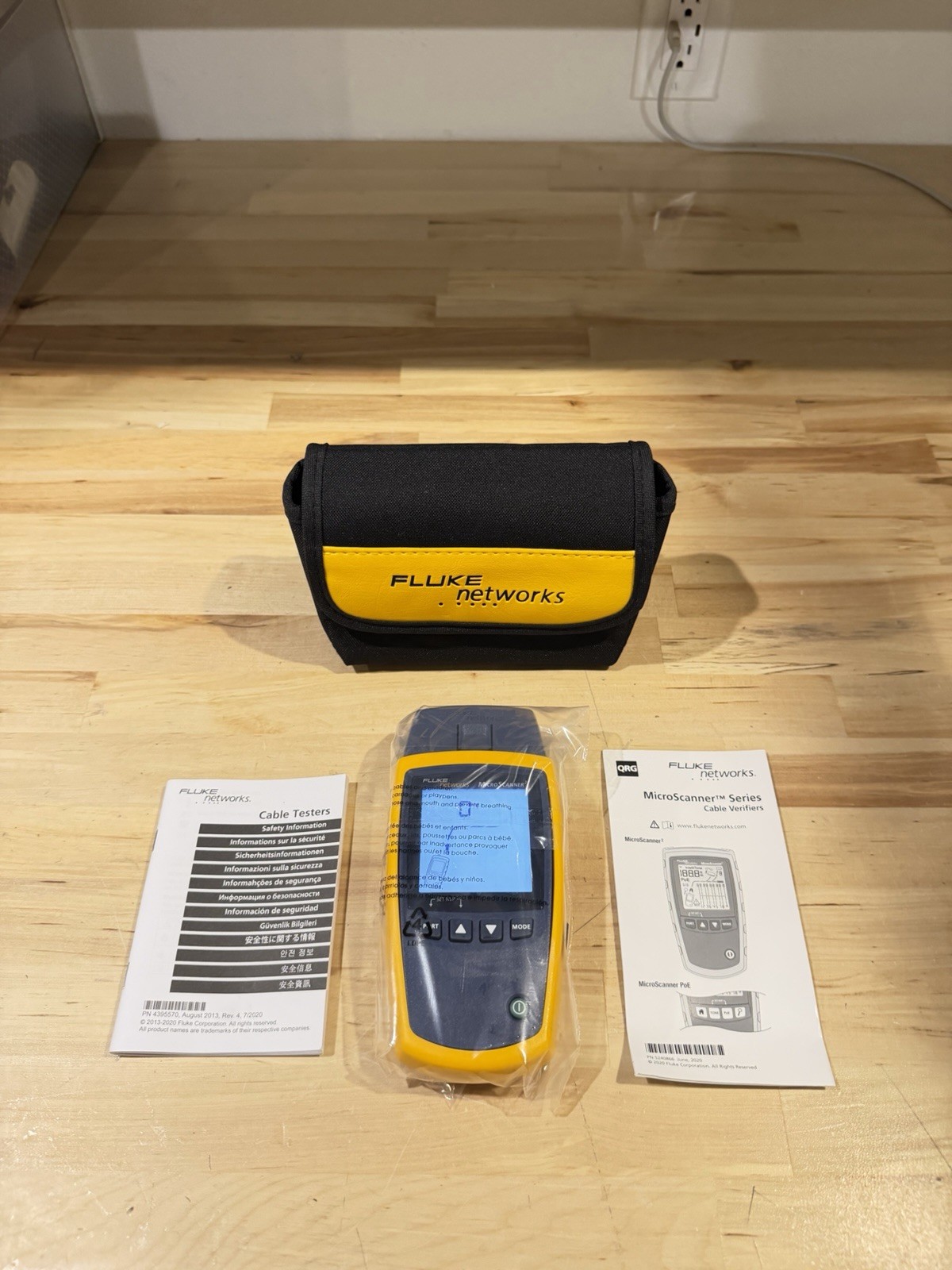 FLUKE NETWORKS MICROSCANNER 2 CABLE VERIFIER TESTER (TESTED)