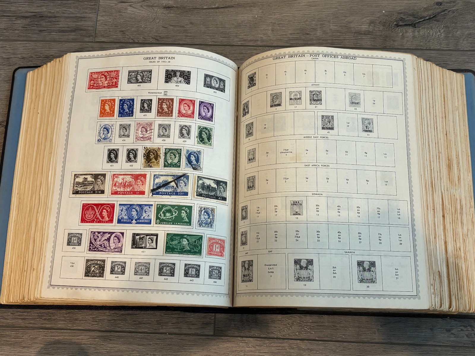 Minkus Master Global Stamp Album