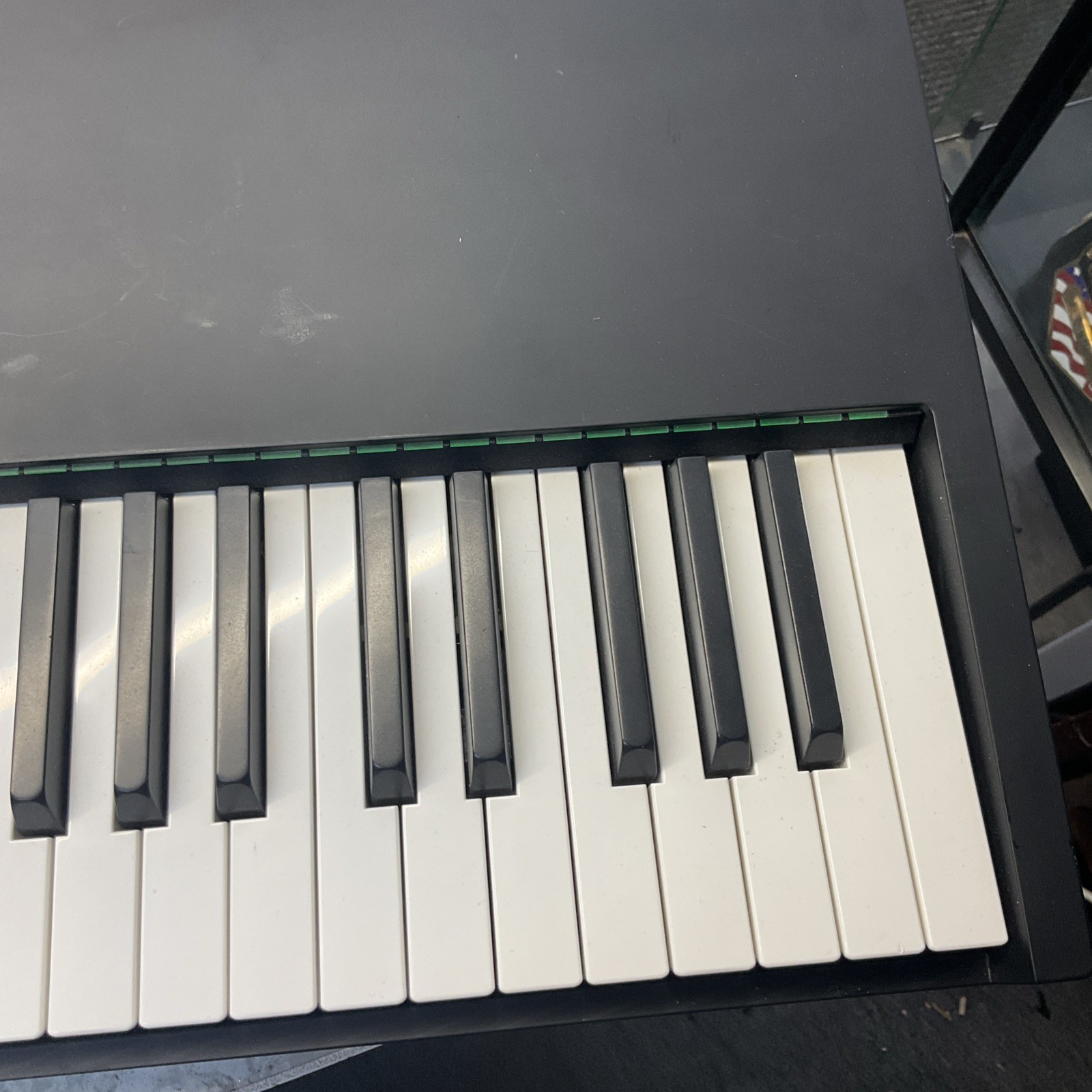Native Instruments Komplete Kontrol S88 MK3 88-Key Keyboard Controller